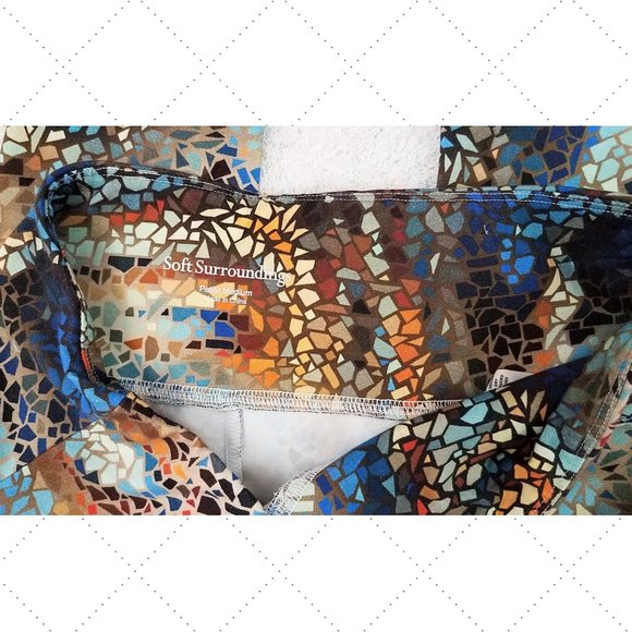 SOFT SURROUNDINGS Multi-Colored Mosaic Print Leggings - Women's Petite Medium - Picture 5 of 5